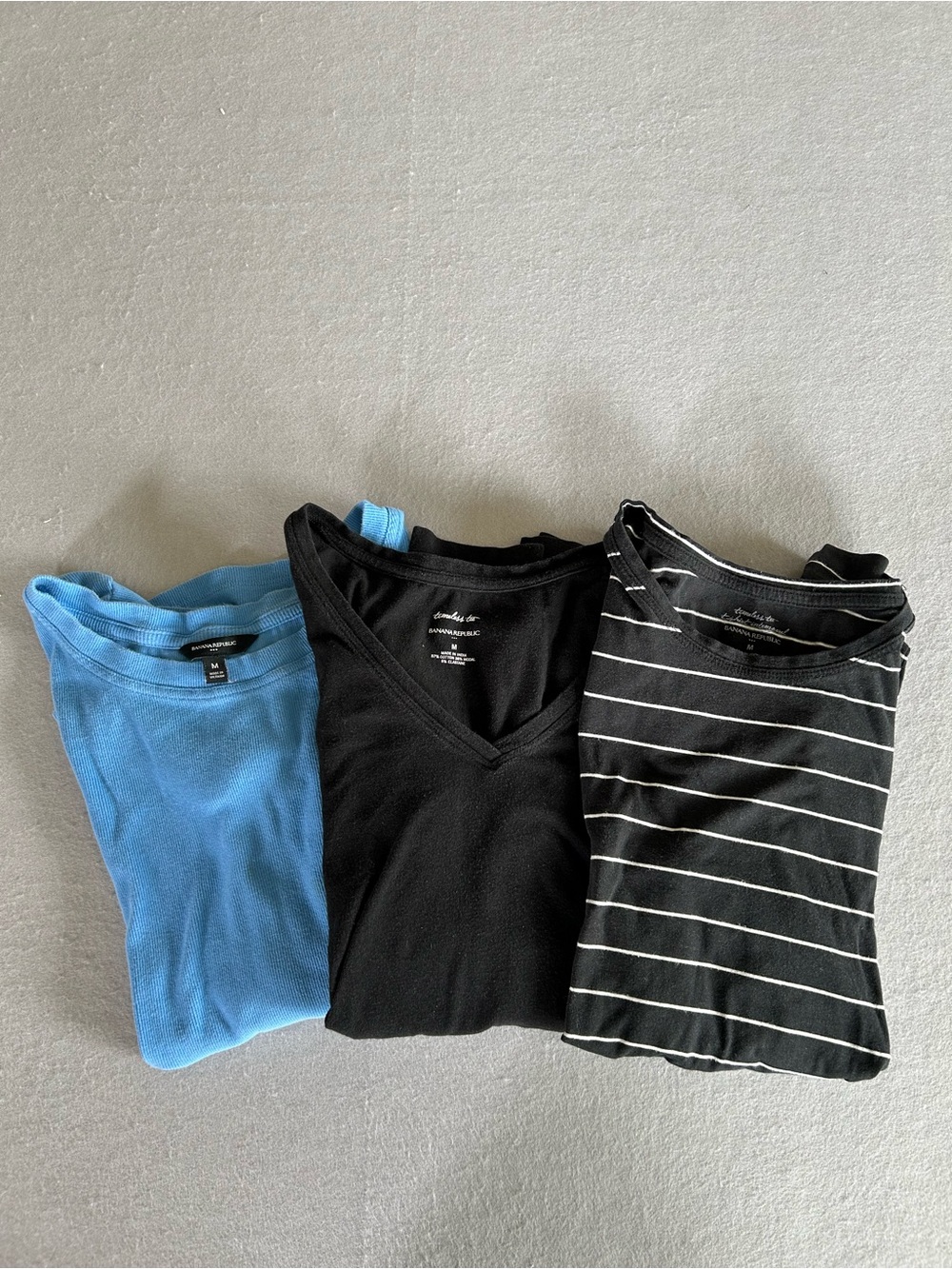 Banana Republic Womens Long Sleeve T-shirt size M -Lot of 3 Blue, Black, Stripes